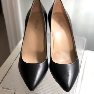 Classic Pumps in Black Leather - NWOT!
